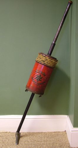 hand operated vacuum cleaner