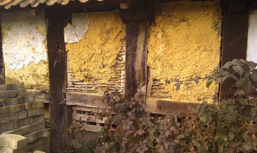 wattle and daub wall